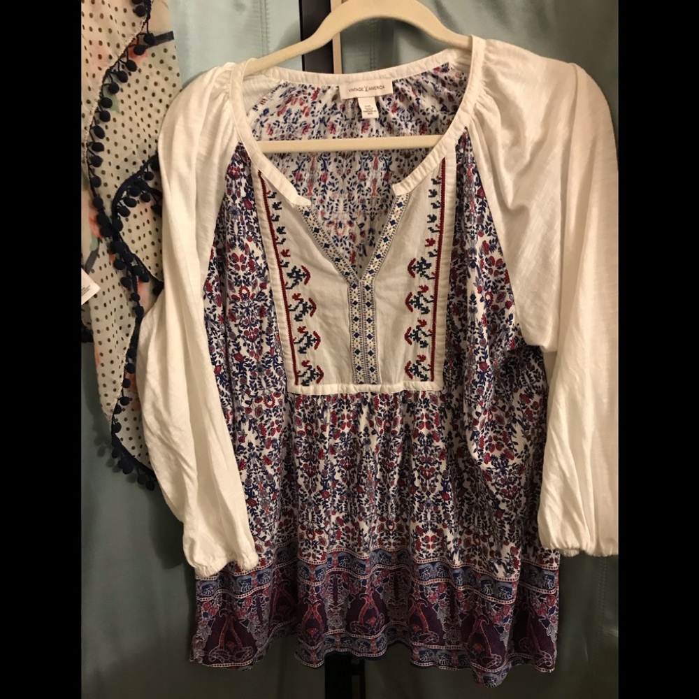 Vintage America XXL top. Gently used. Very soft and comfortable. Boho style